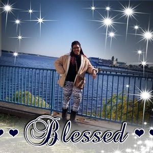 Meet your Posher, Vanessa